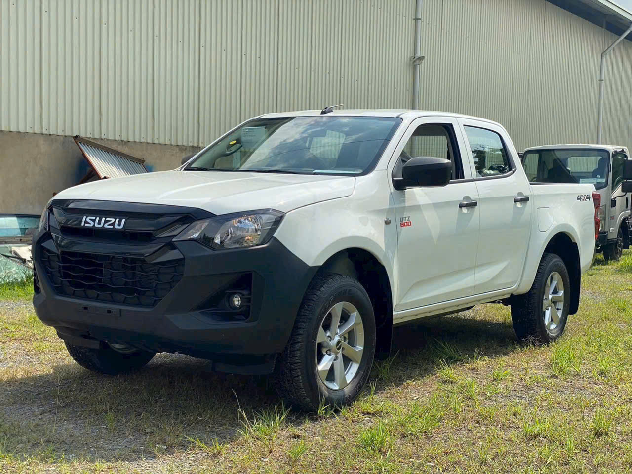 XE BÁN TẢI ISUZU D-MAX UTZ 4×4 MT 2026